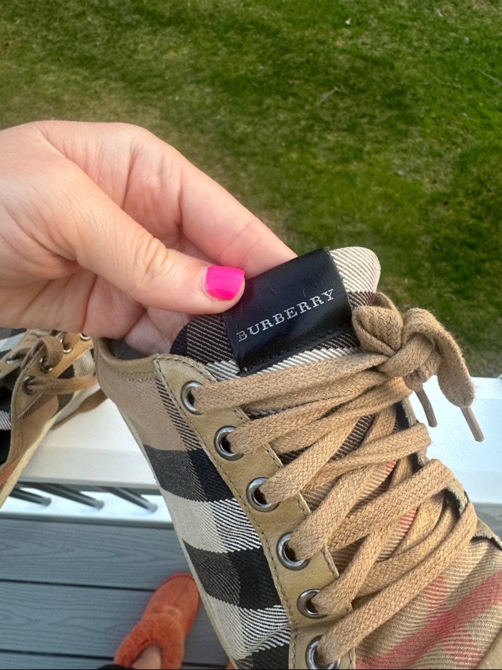 Burberry Vintage House Check Pattern Sneakers - Picture 13 of 16